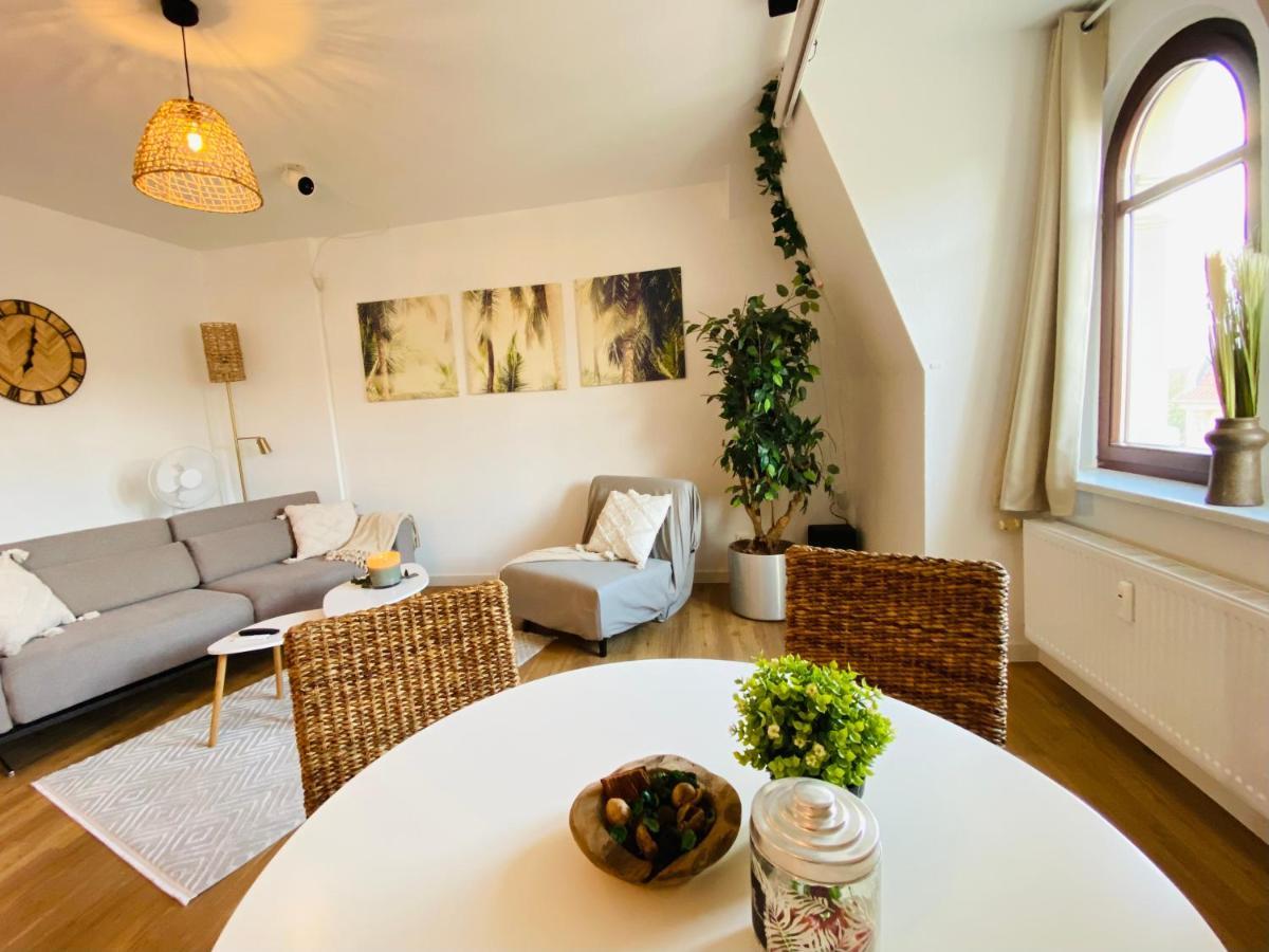 Home Cinema - Balcony - Wi-Fi & Streams Magdeburg Exteriör bild