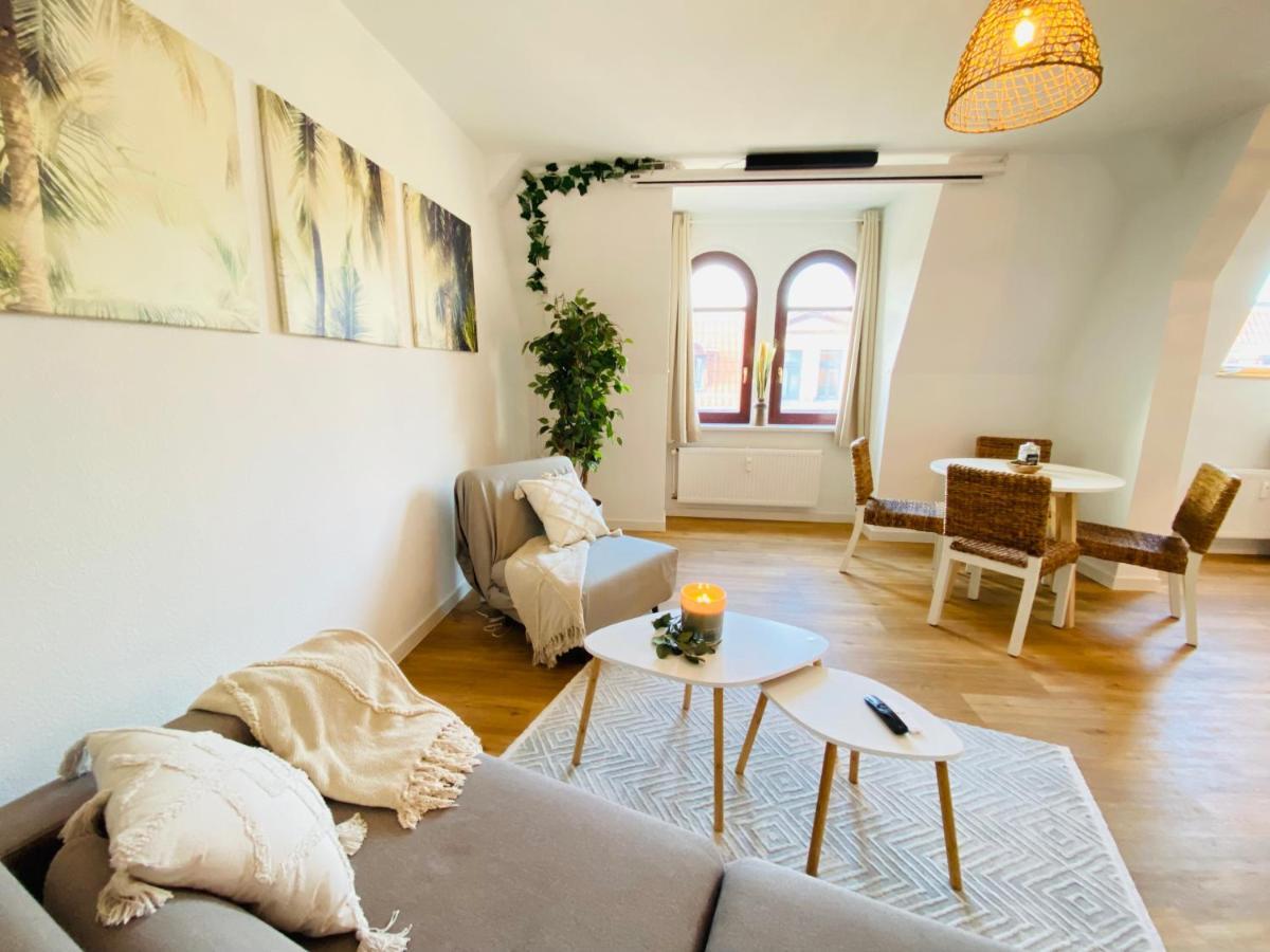 Home Cinema - Balcony - Wi-Fi & Streams Magdeburg Exteriör bild
