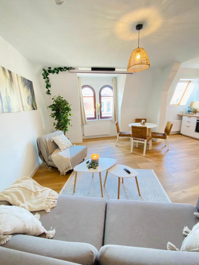 Home Cinema - Balcony - Wi-Fi & Streams Magdeburg Exteriör bild